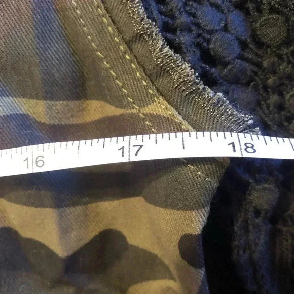 Lace Sleeve Camo Jacket - Picture 11 of 16